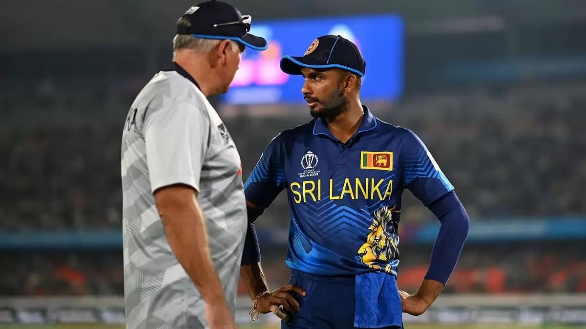 Sri Lanka captain Dasun Shanaka with coach Chris Silverwood.