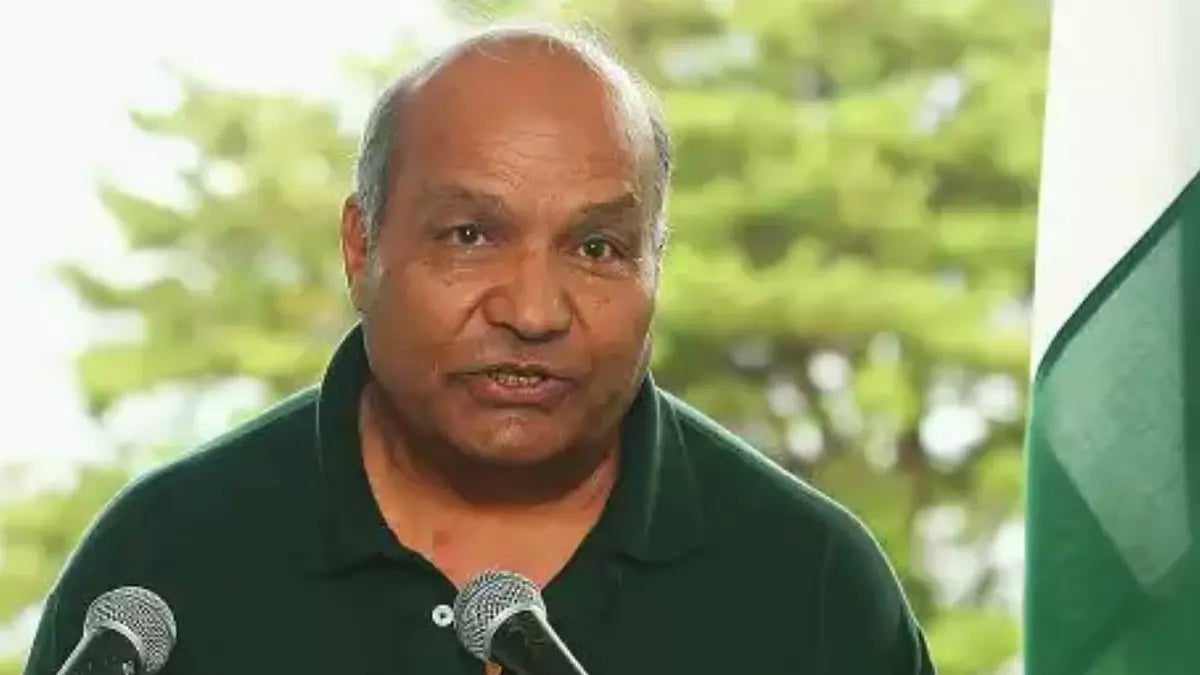 Pakistan cricket legend Intikhab Alam