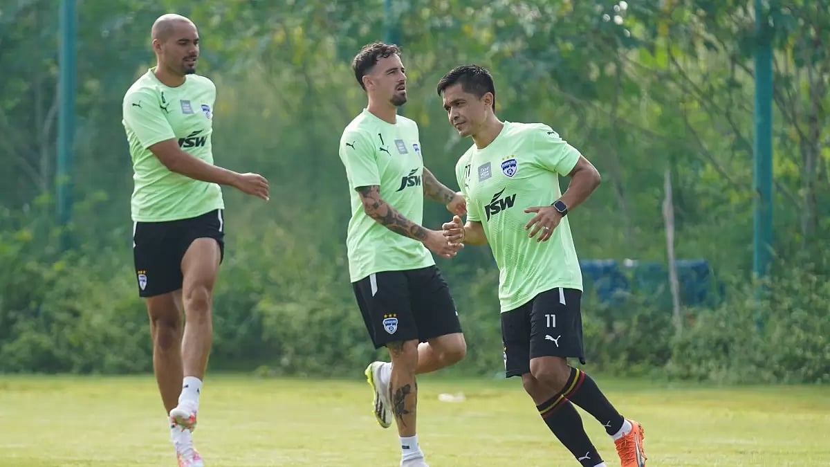 Sunil Chhetri (R) and Co train ahead of their game against FC Goa in Bengaluru.