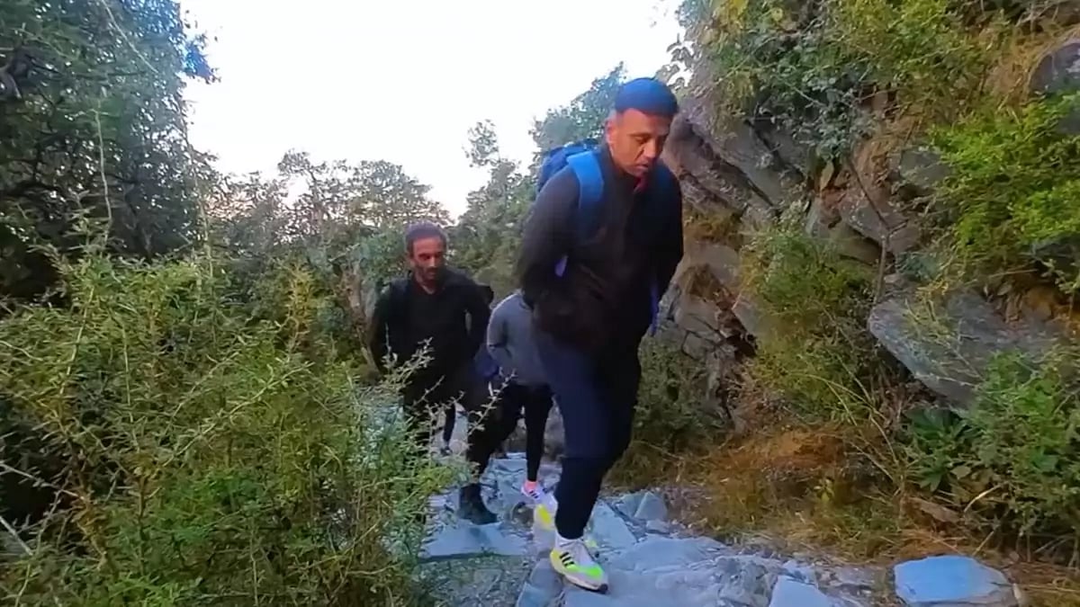 Rahul Dravid and support staff on Triund trek