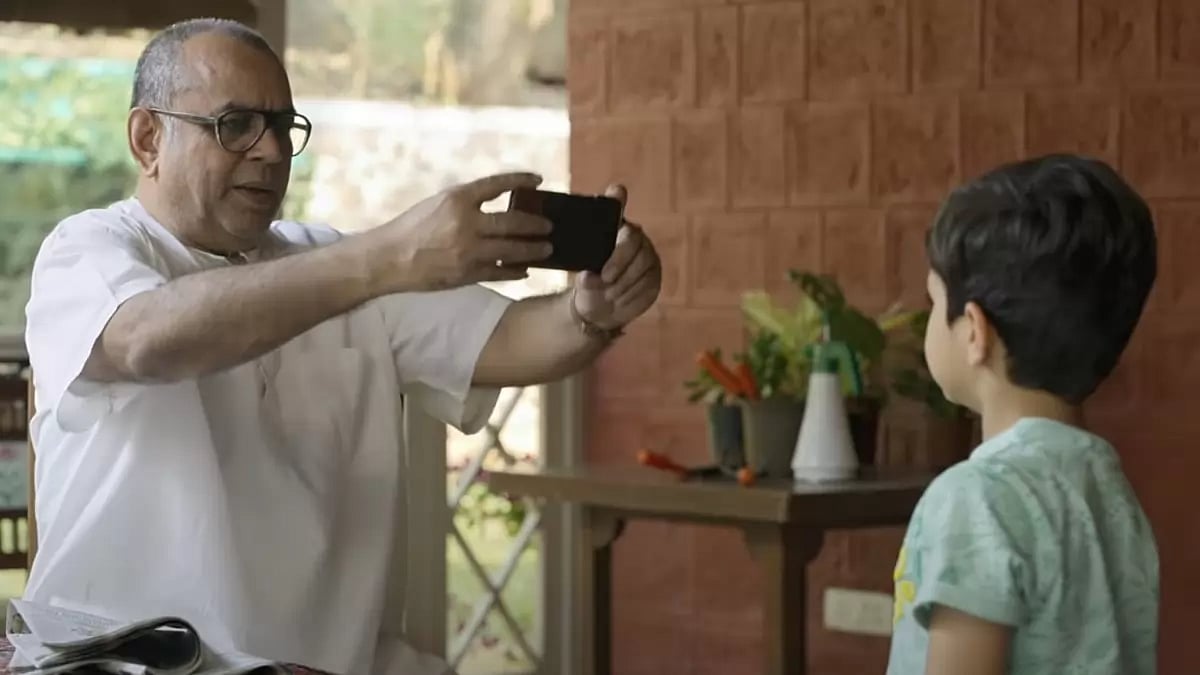 A screenshot from the trailer of the film 'Shastri Virudh Shastri'