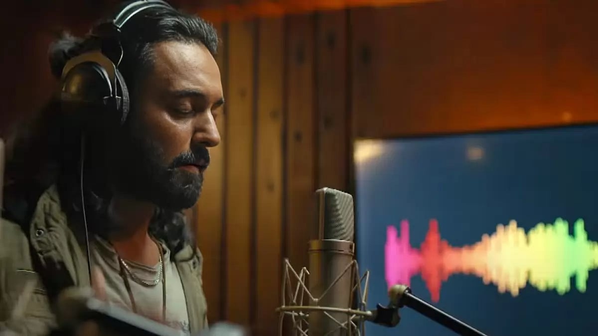 A screenshot from the teaser of the series Chamak