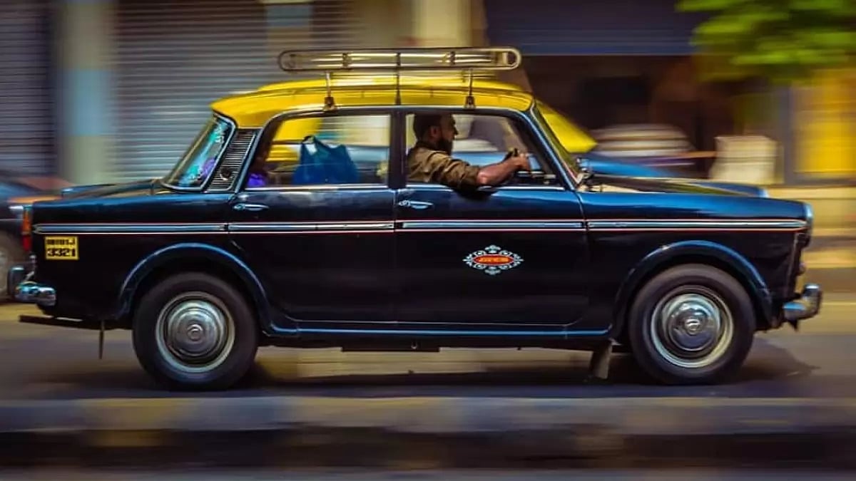 Kaali Peeli Taxi