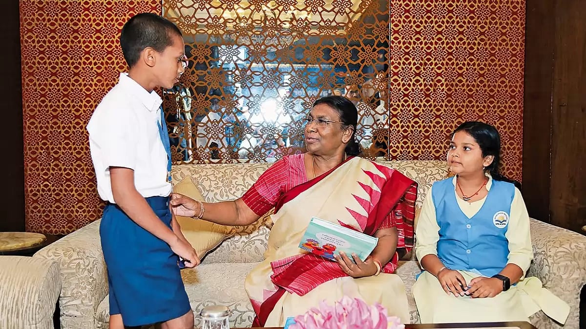 President Droupadi Murmu launches Harpic Mission Swachhta aur Paani and Seasame’s ‘Swoosh Germs Away’ Kit