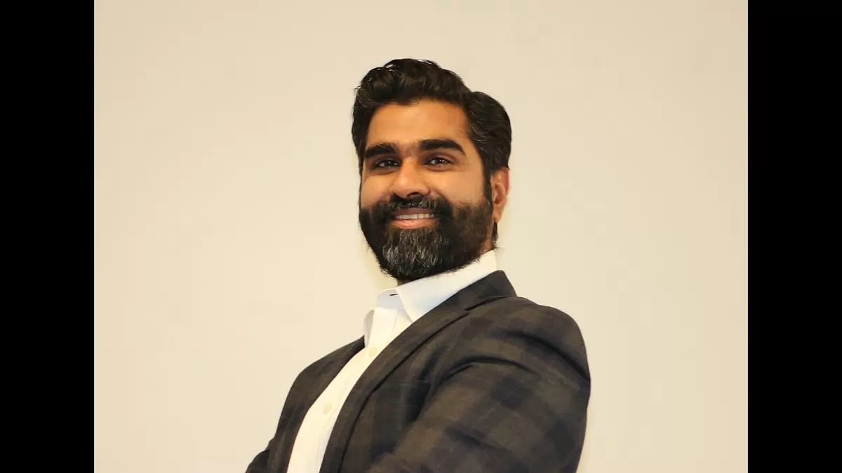  Prajeet Gadekar