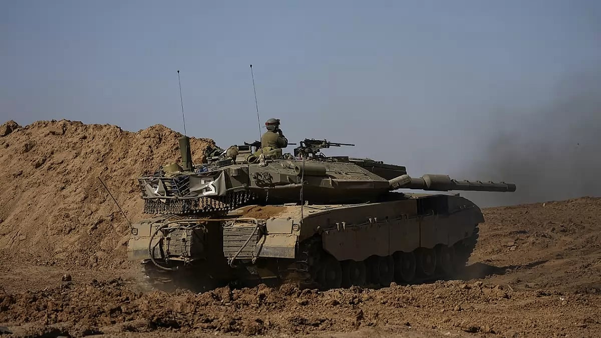 At Least 68 Killed In Central Gaza In Airstrike, Adding To Weekends Bloodshed