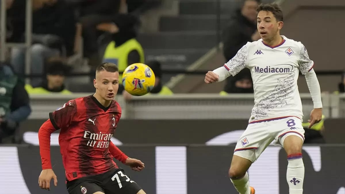 AC Milan's Francesco Camarda (L) during the match against Fiorentina in Serie A football match
