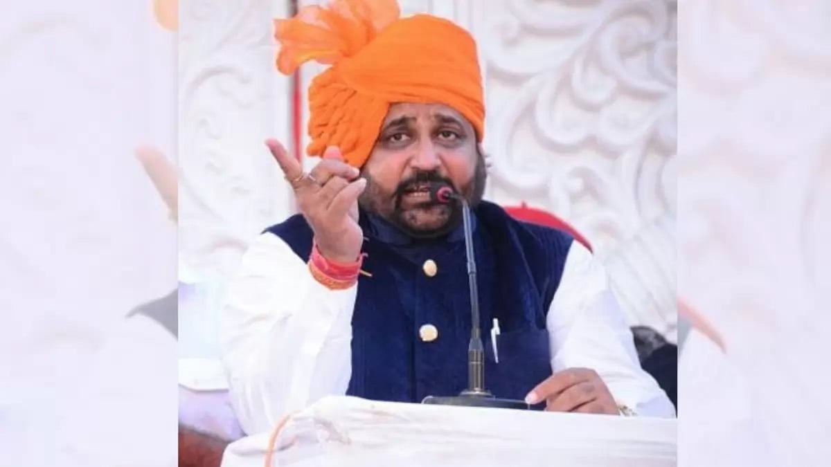 Karni Sena Presidnt Sukhdev Singh Gogamedi  - null