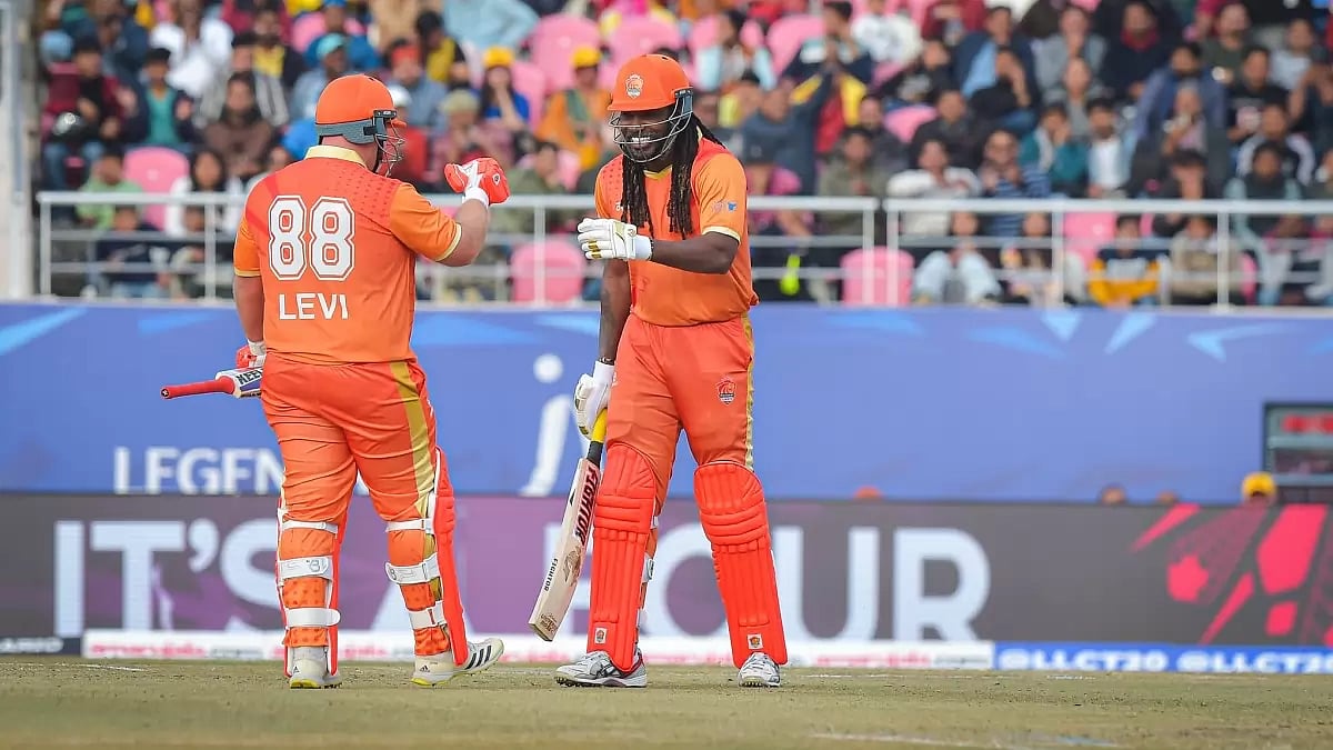 Gujarat Giants opener Chris Gayle (R) with Richard Levi (L) in Legends League Cricket 2023
