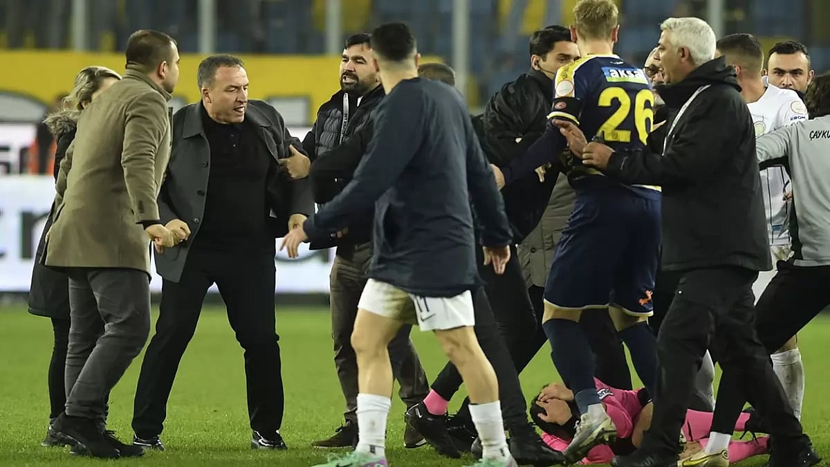 Turkey Matches Suspended - null