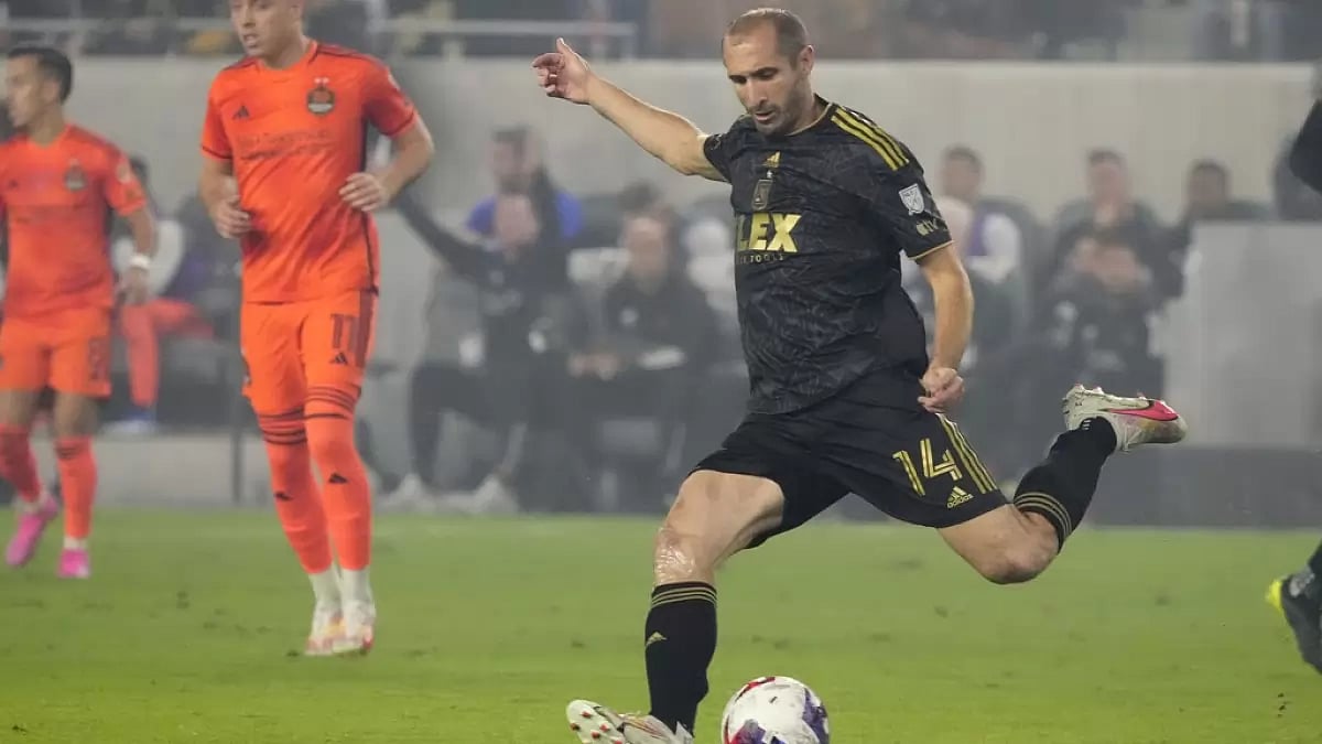 Giorgio Chiellini in action for Los Angeles FC in Major League Soccer on December 3, 2023.