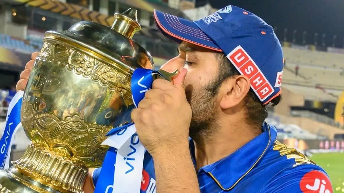 File image of Mumbai Indians former captain Rohit Sharma with the IPL trophy.
