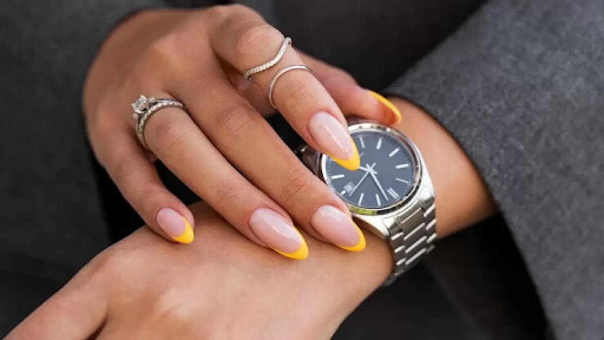 Fashionable women's watches