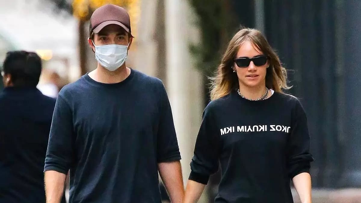 Robert Pattinson, Suki Waterhouse