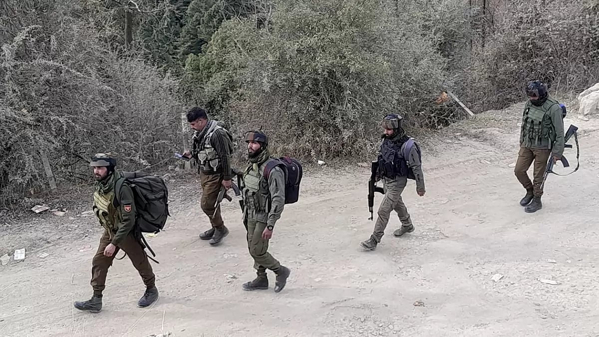 Terrorists ambush Army vehicles in Poonch
