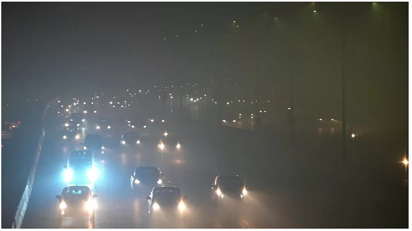 Dense fog cover in Delhi-NCR