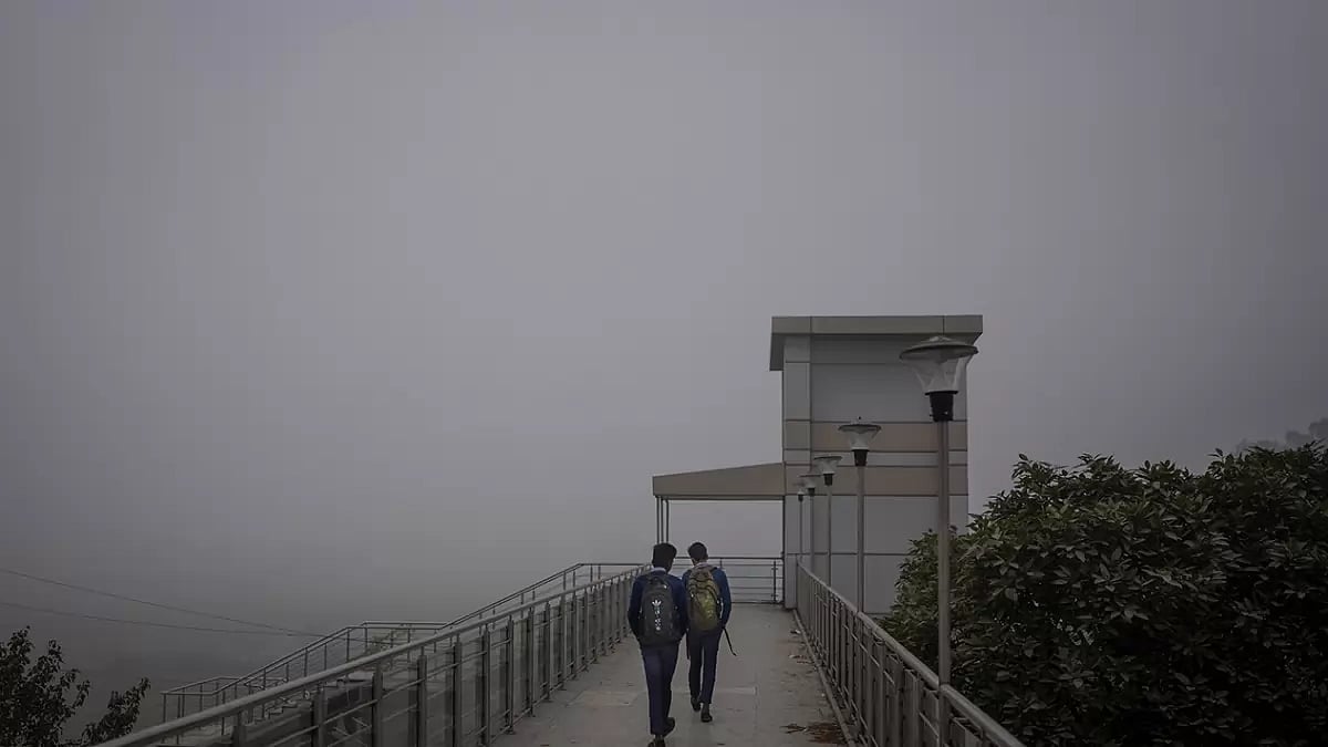 Winter fog in New Delhi