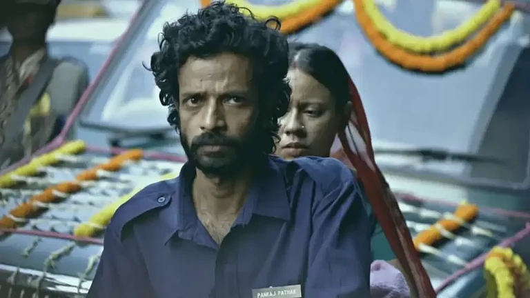 A still from 'A Lullaby For Yellow Roses' - null