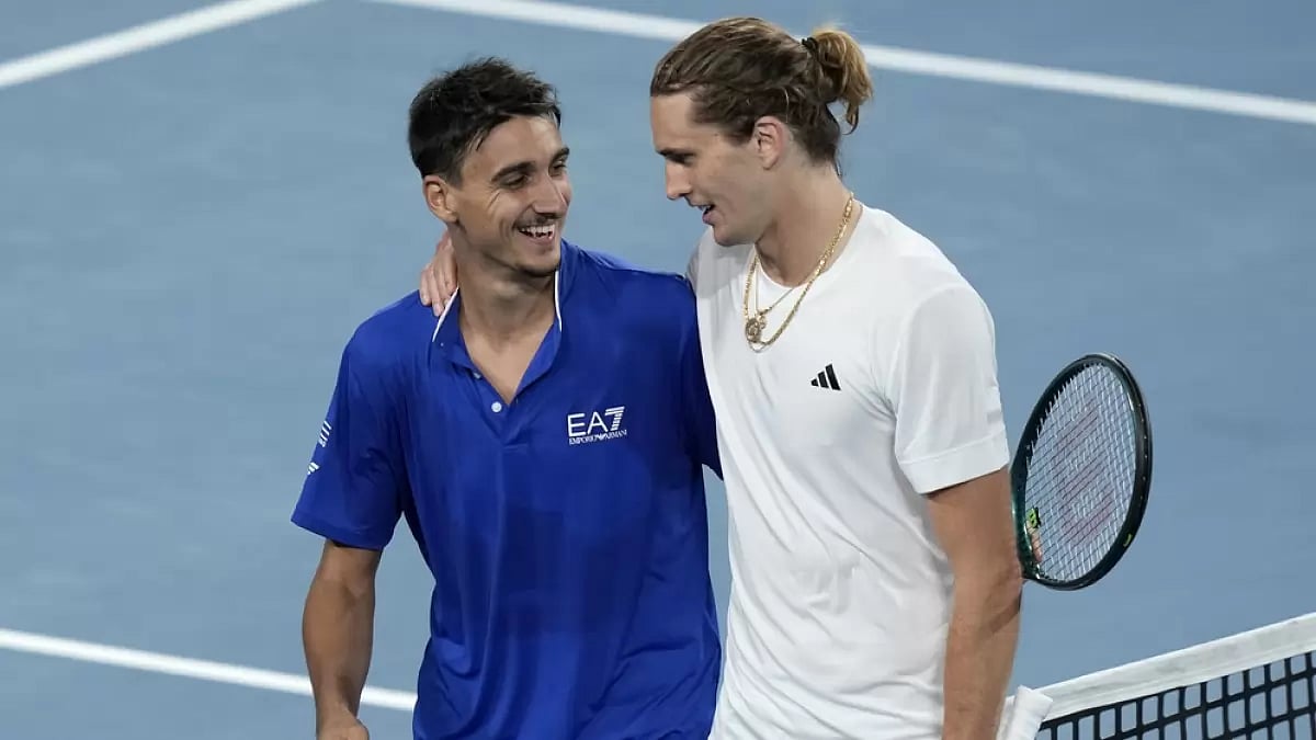 Lorenzo Sonego (L) with Alexander Zverev (R)