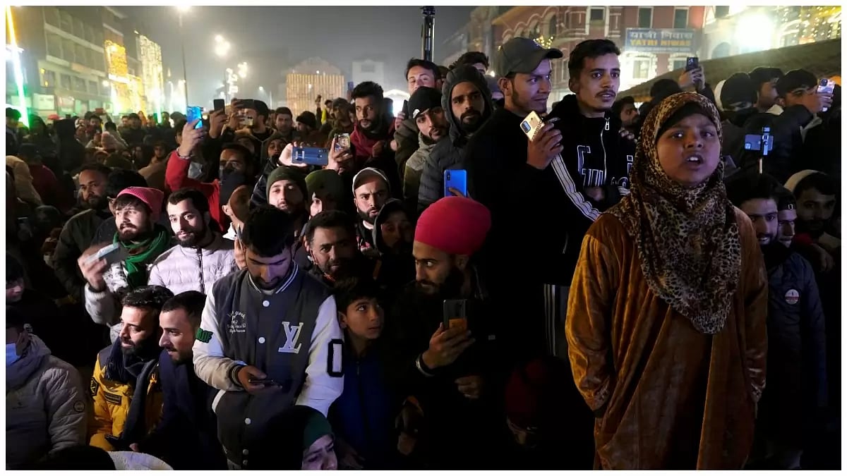 With Parties & Prayers, India Welcomes New Year; Never-Seen-Before Celebration at Srinagars Lal Chowk | Visuals