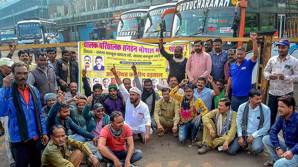 Bus and taxi drivers strike in Bhopal