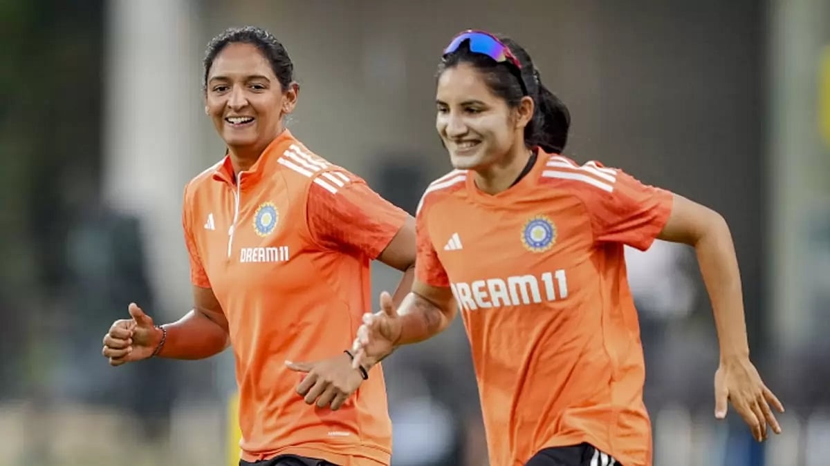 India women's team captain Harmanpreet Kaur (L) with Renuka Singh (R) in training