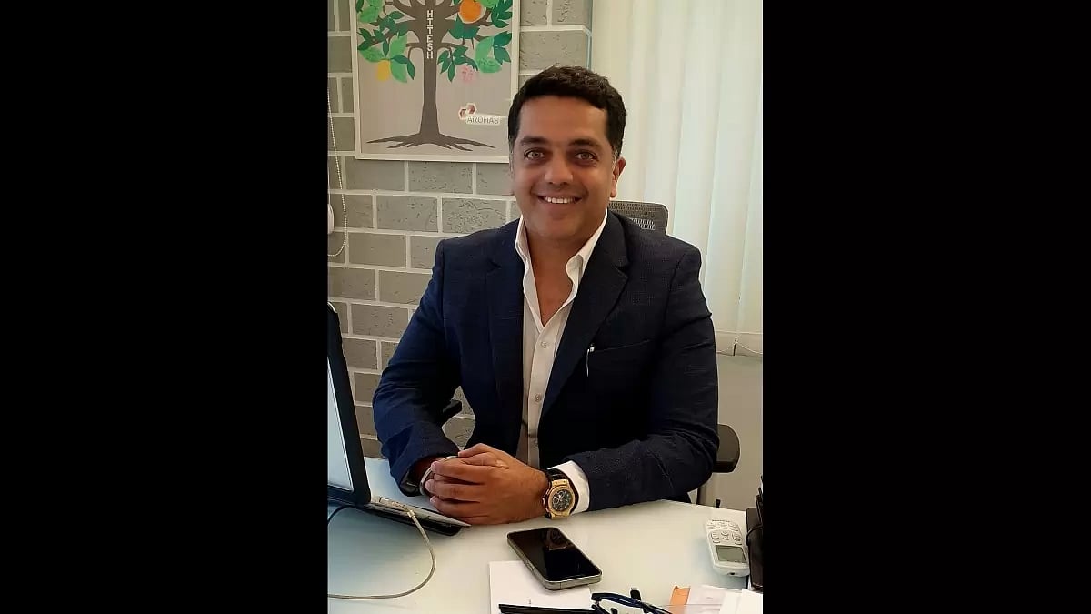  Hitesh Rohra founder and CEO at Arohas Work Spaces