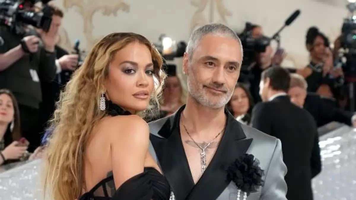 Rita Ora, Taika Watiti