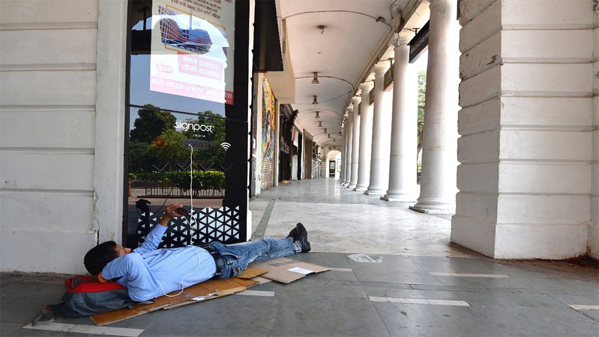 Delhi Municipal Corporation Undertakes Cleanliness Drive For Connaught Place Corridors, Bus Terminus Near Shivaji Stadium