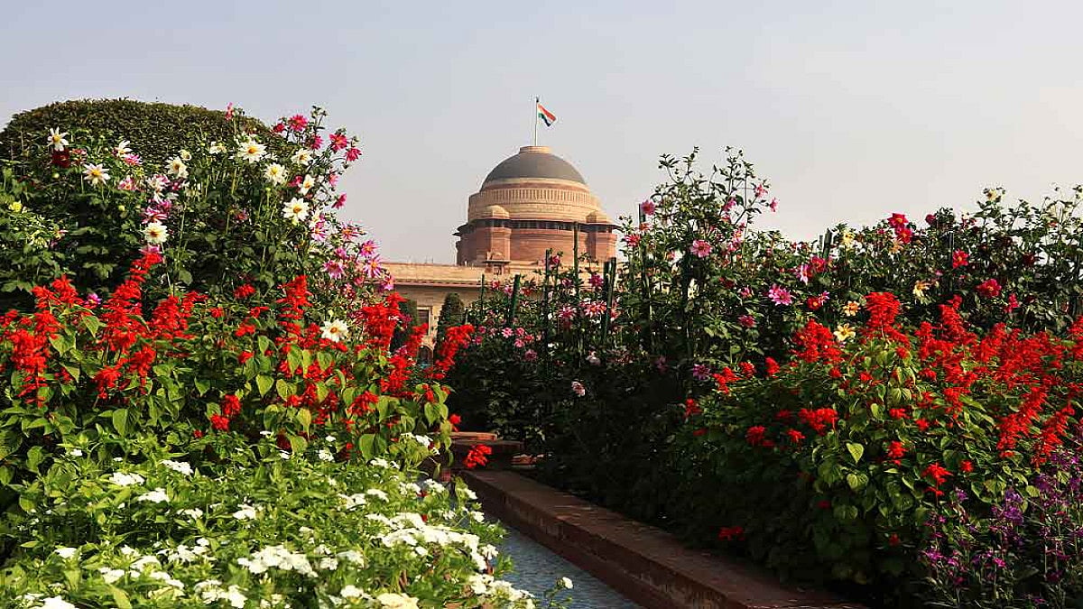 Mughal Garden of Rashtrapati Bhavan renamed to Amrit Udyan.