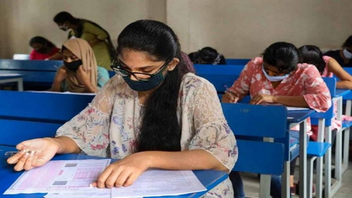 Strictly adhering to COVID-19 health protocol, students were checked for their temperature and given hand sanitisers at the entrance of the colleges.