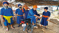 The Nihangs: Sikh Warrior Creed That Evokes Respect And Fear In Equal Measure The Nihangs: Sikh Warrior Creed That Evokes Respect And Fear In Equal Measure