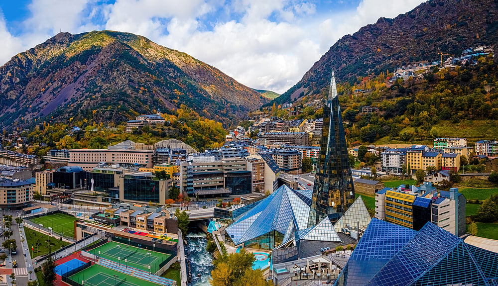 Shutterstock : Aerial view of Andorra la Vella