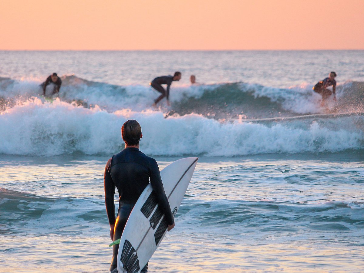 YuvalBeraru/Shutterstock : Surfing is growing in popularity in India