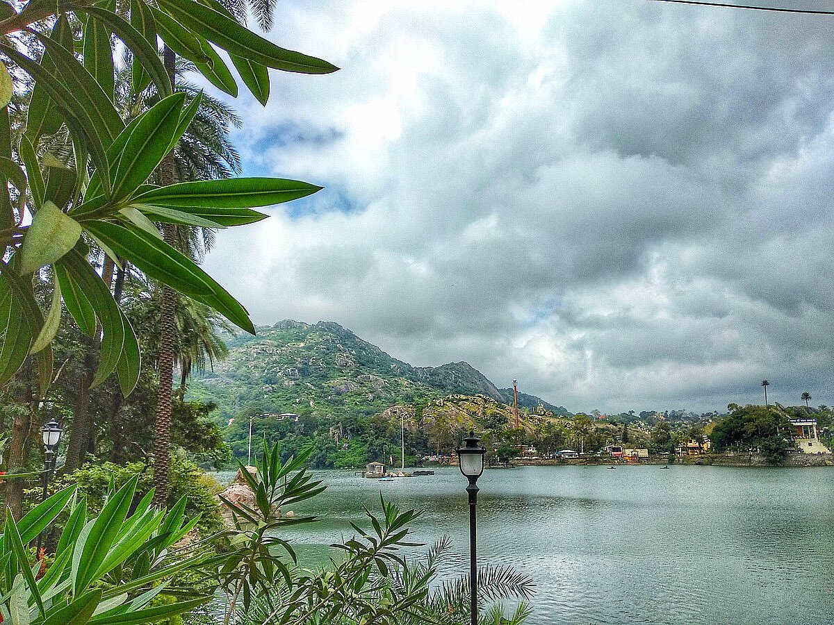Colobanche73/Wiki Commons : Nakki Lake, Mount Abu, Rajasthan