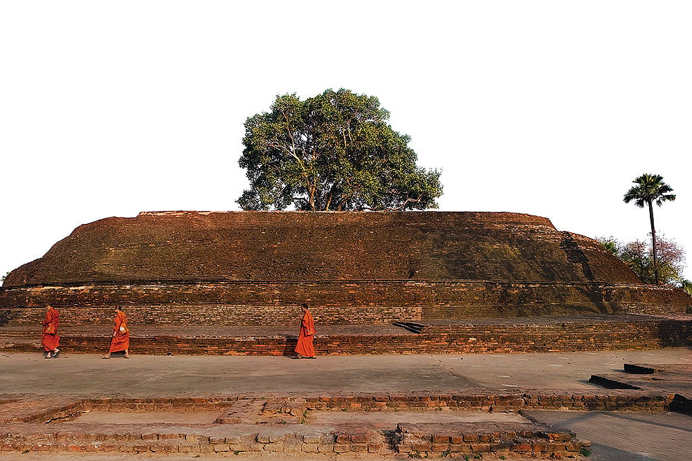 Shutterstock : Sujata Stupa, Bakraur