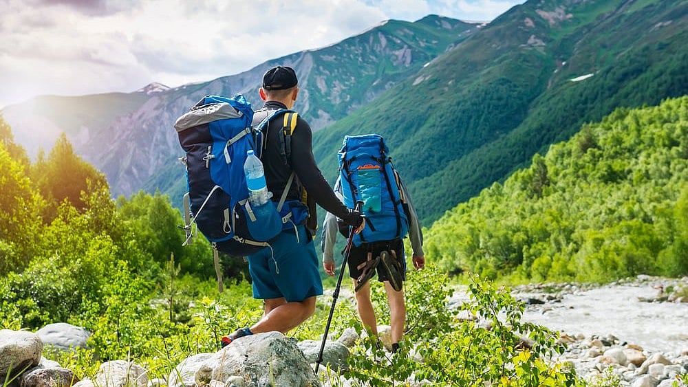 Deposit Photos : Trekkers on an expedition