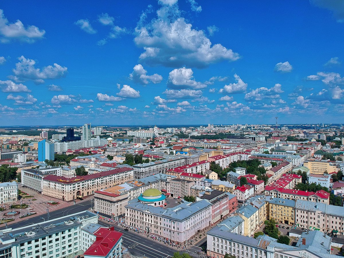 Unsplash : From Minsk's Soviet-era landmarks to UNESCO-listed castles, Belarus offers a different European travel experience