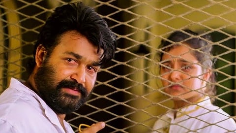സമ്മർ ഇൻ ബത് ല​ഹേമിന്റെ ക്ലൈമാക്സ് രം​ഗത്തിൽ മോഹൻലാലും മഞ്ജു വാരിയരും