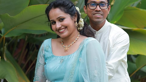 അൽത്താഫ് സലിമും അന്നാ പ്രസാദും ഇന്നസെന്റ് എന്ന സിനിമയിൽ 