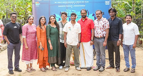 'ഇറ്റ്സ് എ മെഡിക്കൽ മിറക്കിൾ' പൂജാ ചടങ്ങിൽ സം​ഗീത് പ്രതാപ്,അഖിലഭാർ​ഗവൻ,നിലീൻ സാന്ദ്ര,ശ്രീലക്ഷ്മി,ശ്യാമിൻ ഗിരീഷ്  തുടങ്ങിയവർ