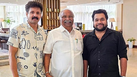 കൃഷ്ണദാസ് മുരളി ​ഗോകുലം ​ഗോപാലനും കൃഷ്ണമൂർത്തിക്കുമൊപ്പം