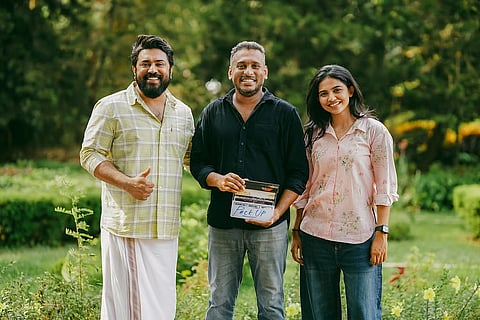'ബത്‍ലഹേം കുടുംബ യൂണിറ്റ്' സംവിധായകൻ ​ഗിരീഷ് എ.ഡി,നിവിൻ പോളി,മമിത ബൈജു എന്നിവർ