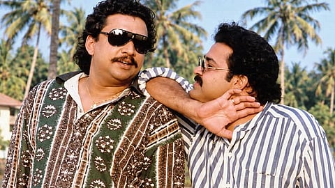 മന്ത്രി ഷിബു ബേബി ജോൺ പങ്കുവെച്ച,മോഹൻലാലിനൊപ്പമുള്ള ഫോട്ടോ