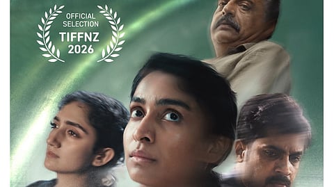 'Isle of the Golden Swan’ പോസ്റ്റർ
