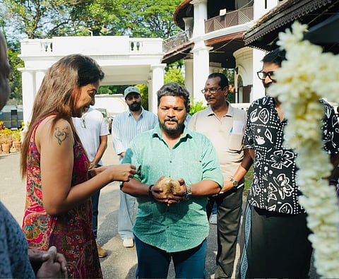'പുൽപ്പള്ളി എക്സ്പ്രസ്' പൂജാ ചടങ്ങിൽ അനുശ്രീ