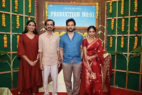 പുതിയ ചിത്രത്തിന്റെ പൂജാചടങ്ങിൽ നായികമാർക്കും രാജേഷ് മാധവനുമൊപ്പം ഭരത്