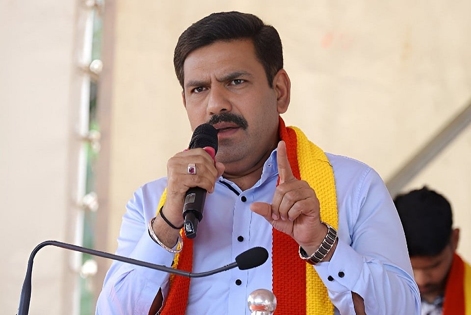 ದಿನಸಿ ಅಂಗಡಿಯಲ್ಲೂ ಮದ್ಯ ಮಾರಾಟ: ವಿಜಯೇಂದ್ರ ಆರೋಪ