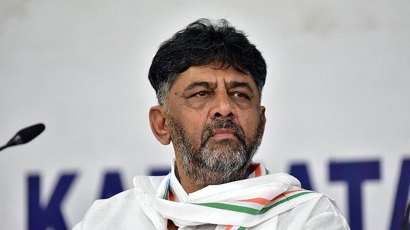 ಮೀಸಲಿಟ್ಟ ರಸ್ತೆ ಪಕ್ಕದಲ್ಲೇ ಬೀದಿಬದಿ ವ್ಯಾಪಾರಿಗಳಿಗೆ ಅವಕಾಶ: ಸಿಎಂ ಡಿಕೆಶಿ