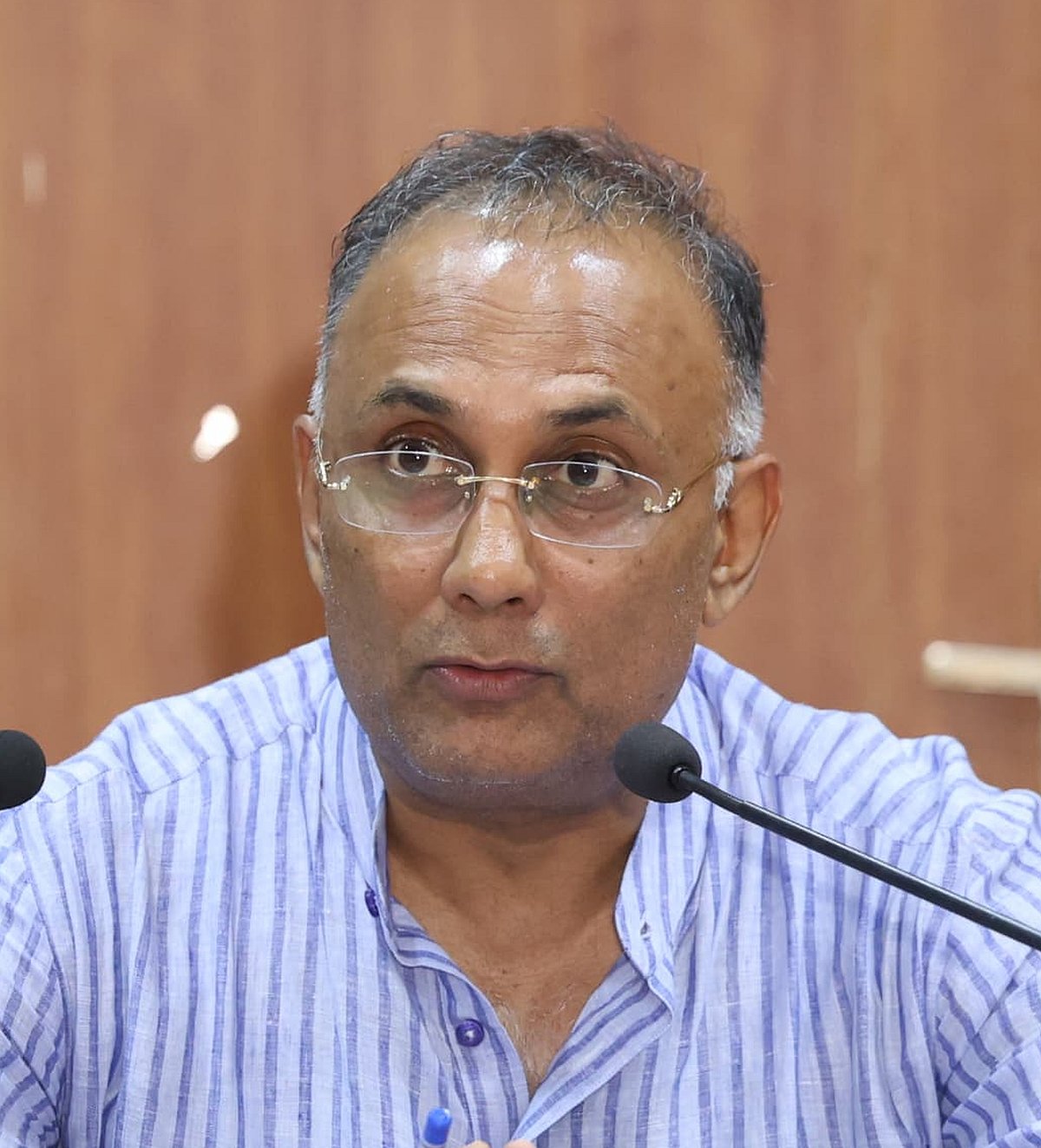 ಕೇಂದ್ರದ ನೀತಿಯಿಂದ ದೇಶದ ಜನರು ಸಂಕಷ್ಟಕ್ಕೆ ಒಳಗಾಗಲಿದ್ದಾರೆ: ದಿನೇಶ್ ಗುಂಡೂರಾವ್